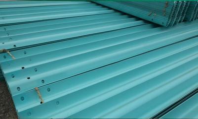 冠縣潤金交通設施 公路護欄板現貨供應，以專業工藝守護道路安全